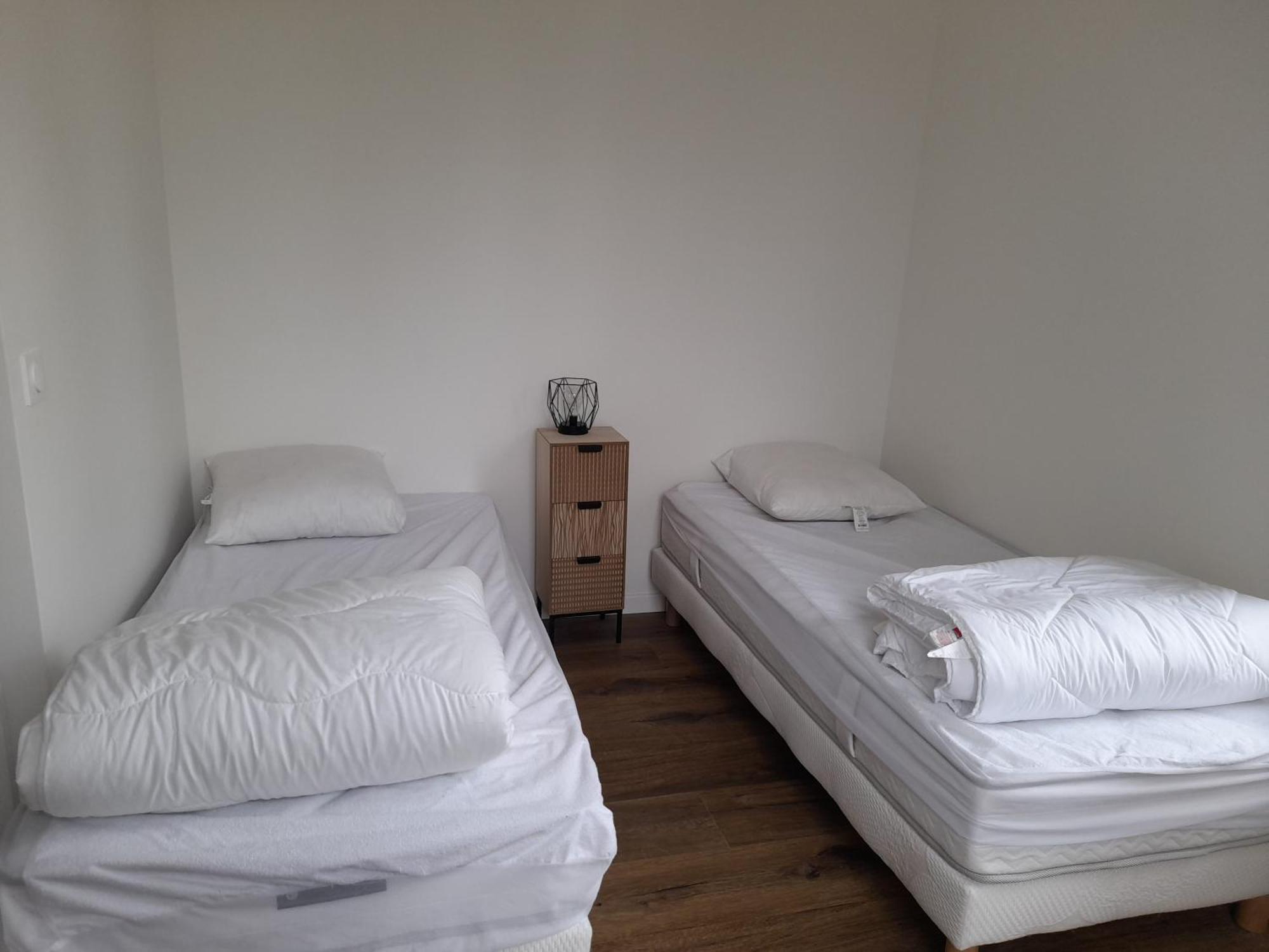 Appart Dans Petit Chateau En Centre Ville Lagny Exterior foto